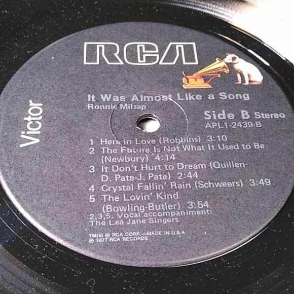 Ronnie Milsap Vinyl Record Album It Was Almost Like A Song - Picture 8 of 8